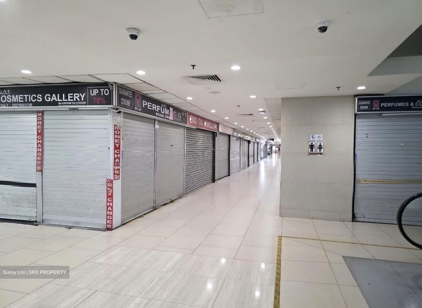 Lucky Plaza (D9), Shop House #541212151